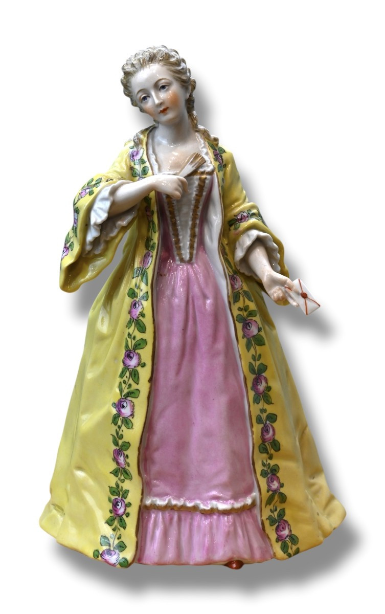 Figura in Porcellana Policroma Ispirata alla Contessa du Barry - Francia XIX Secolo